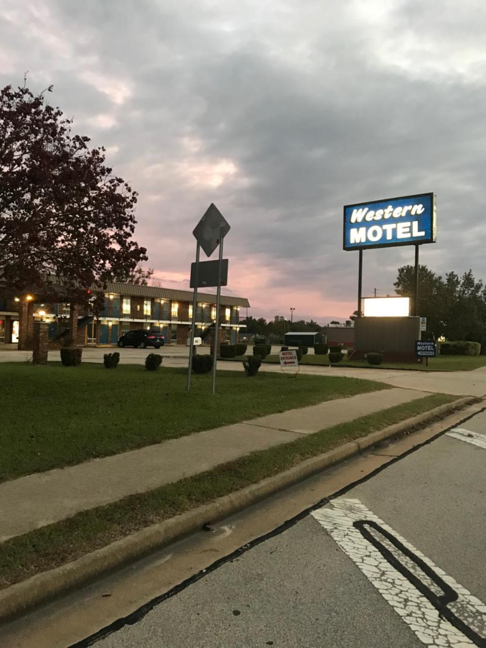 Brinson Crossing Western Motel מראה חיצוני תמונה